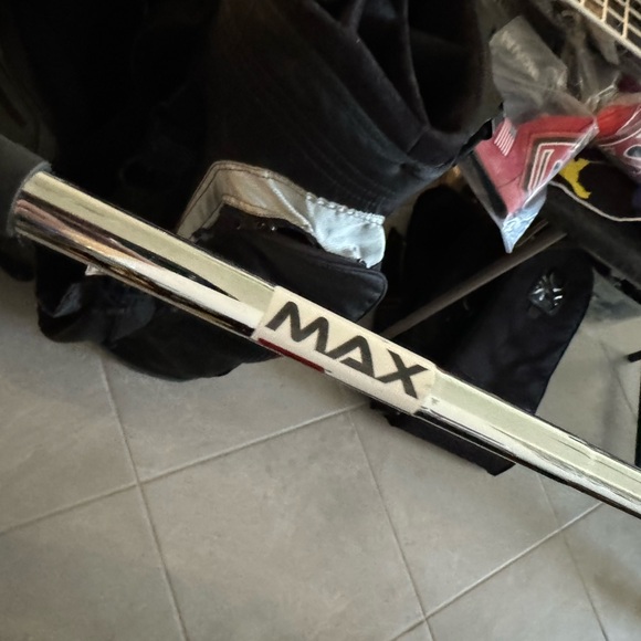 Tour c521 irons 5 pc set
In right handed 
Kbs shafts  steel - Picture 3 of 10